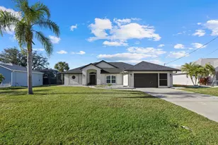 39 Long Meadow Ct, Rotonda West, FL 33947 - Photo 2