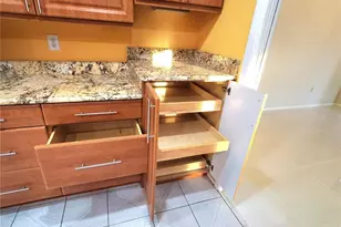 49 Sandstone Cir, Venice, FL 34293 - Photo 6