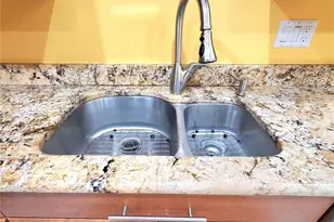 49 Sandstone Cir, Venice, FL 34293 - Photo 8