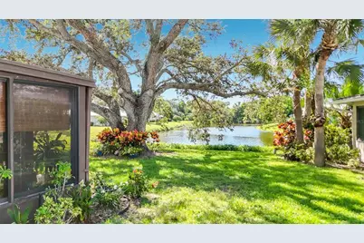 307 Pembroke Lane N #197, Venice, FL 34293 - Photo 2