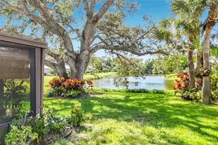 307 Pembroke Ln N, Venice, FL 34293 - Photo 2