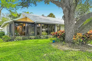 307 Pembroke Ln N, Venice, FL 34293 - Photo 4