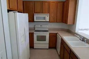 4213 Via Piedra Cir, Sarasota, FL 34233 - Photo 4
