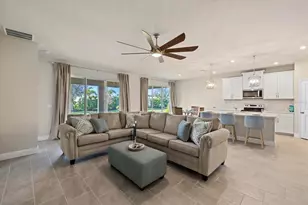 11925 Bohemian Pl, Venice, FL 34293 - Photo 18