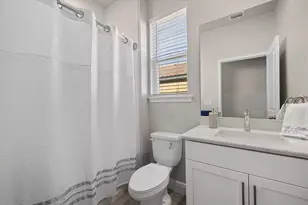 11925 Bohemian Pl, Venice, FL 34293 - Photo 10