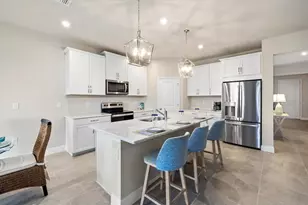11925 Bohemian Pl, Venice, FL 34293 - Photo 6