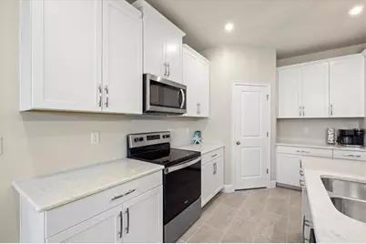 11925 Bohemian Place, Venice, FL 34293 - Photo 14