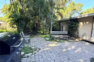 225 Magnolia Rd, Venice, FL 34293 - Photo 26