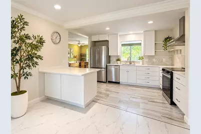 2979 Captiva Gardens Drive #22, Sarasota, FL 34231 - Photo 6