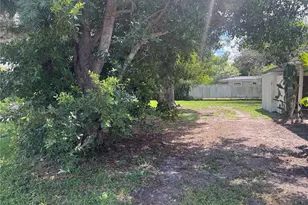 530 Briarwood Rd, Venice, FL 34293 - Photo 28