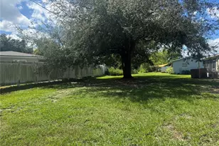 530 Briarwood Rd, Venice, FL 34293 - Photo 32