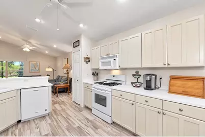 5113 Flagstone Drive, Sarasota, FL 34238 - Photo 10