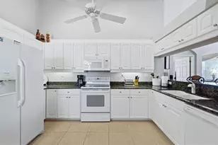 111 Woodbridge Dr, Venice, FL 34293 - Photo 12