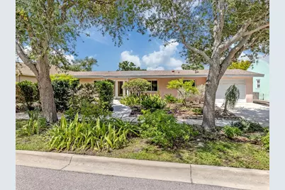 324 Ponce De Leon Avenue, Venice, FL 34285 - Photo 2