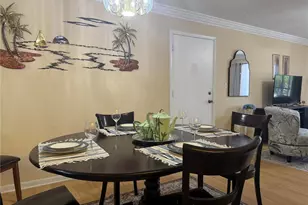 634 Bird Bay Dr E, Venice, FL 34285 - Photo 4