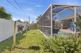 5295 Drew Rd, Venice, FL 34293 - Photo 26