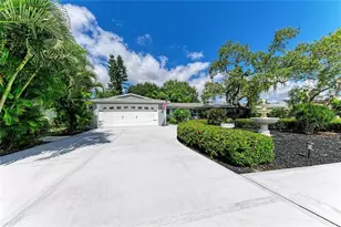 1837 Upper Cove Terrace, Sarasota, FL 34231 - Photo 2