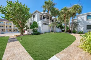 1555 Tarpon Center Dr, Venice, FL 34285 - Photo 4
