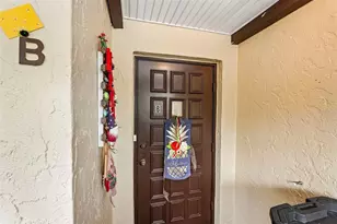 430 Mission Trail E, Venice, FL 34285 - Photo 2