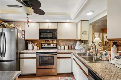 430 Mission Trail E #B, Venice, FL 34285 - Photo 2