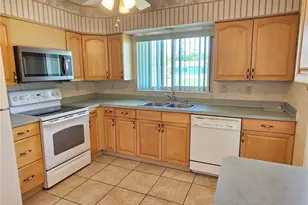 264 Glen Oak Rd, Venice, FL 34293 - Photo 8
