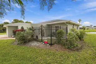2331 Sandlewood Dr, Venice, FL 34293 - Photo 10