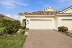 11548 Okaloosa Dr W, Venice, FL 34293 - Photo 2