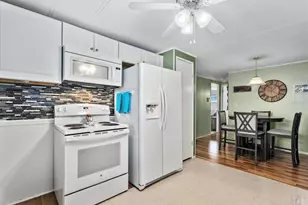 560 Fairmount Dr, North Port, FL 34287 - Photo 4