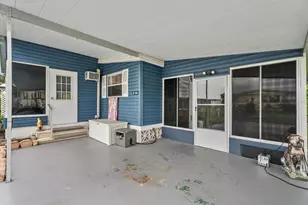 560 Fairmount Dr, North Port, FL 34287 - Photo 26