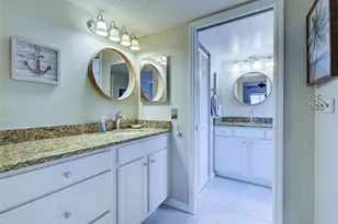 435 Cerromar Ln, Venice, FL 34293 - Photo 46