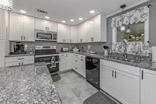 196 Palm Harbor Dr, North Port, FL 34287 - Photo 16