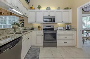 316 Clearbrook Cir, Venice, FL 34292 - Photo 14