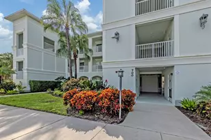 700 Gardens Edge Dr, Venice, FL 34285 - Photo 2