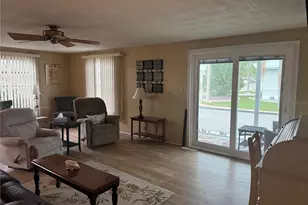 651 Iris Dr, Venice, FL 34293 - Photo 8