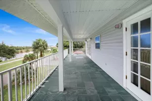 1775 Scenic Dr, Venice, FL 34293 - Photo 10