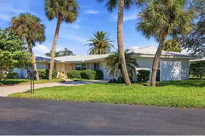 19 Oakwood Drive N, Englewood, FL 34223 - Photo 1