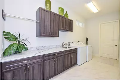 1580 Lancashire Drive, Venice, FL 34293 - Photo 36