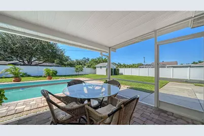 2304 50th Street W, Bradenton, FL 34209 - Photo 32