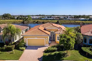 202 Rio Terra, Venice, FL 34285 - Photo 1