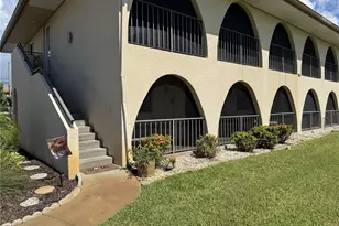 261 Airport Ave E, Venice, FL 34285 - Photo 1