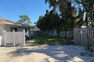 220 Colonia Ln E, Nokomis, FL 34275 - Photo 36