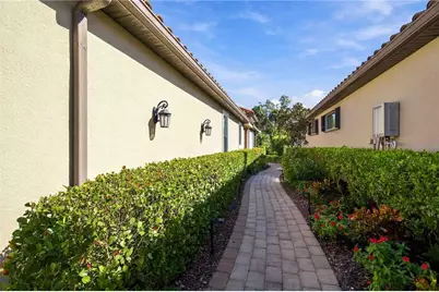 5688 Semolino Street, Nokomis, FL 34275 - Photo 2