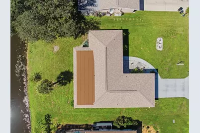 832 S Gondola Drive, Venice, FL 34293 - Photo 4