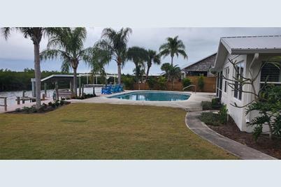 238 Quay Assisi, New Smyrna Beach, FL 32169 - Photo 4