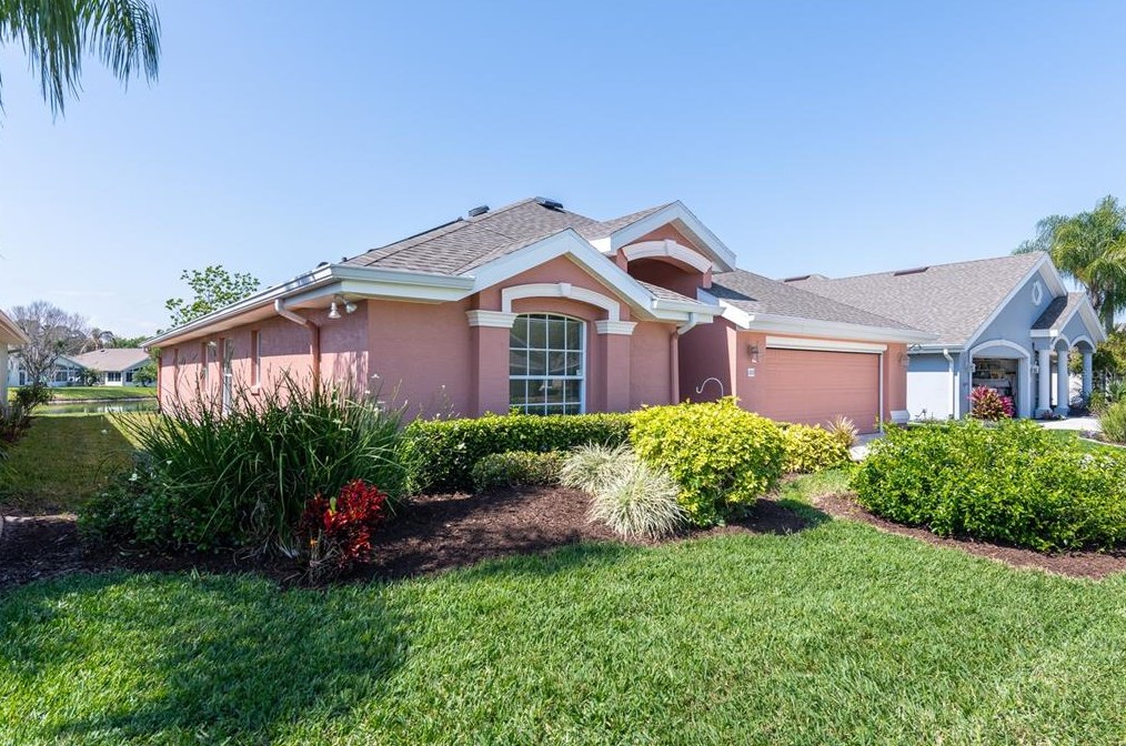1322 Coconut Palm Cir, Daytona Beach, FL 32128-7463