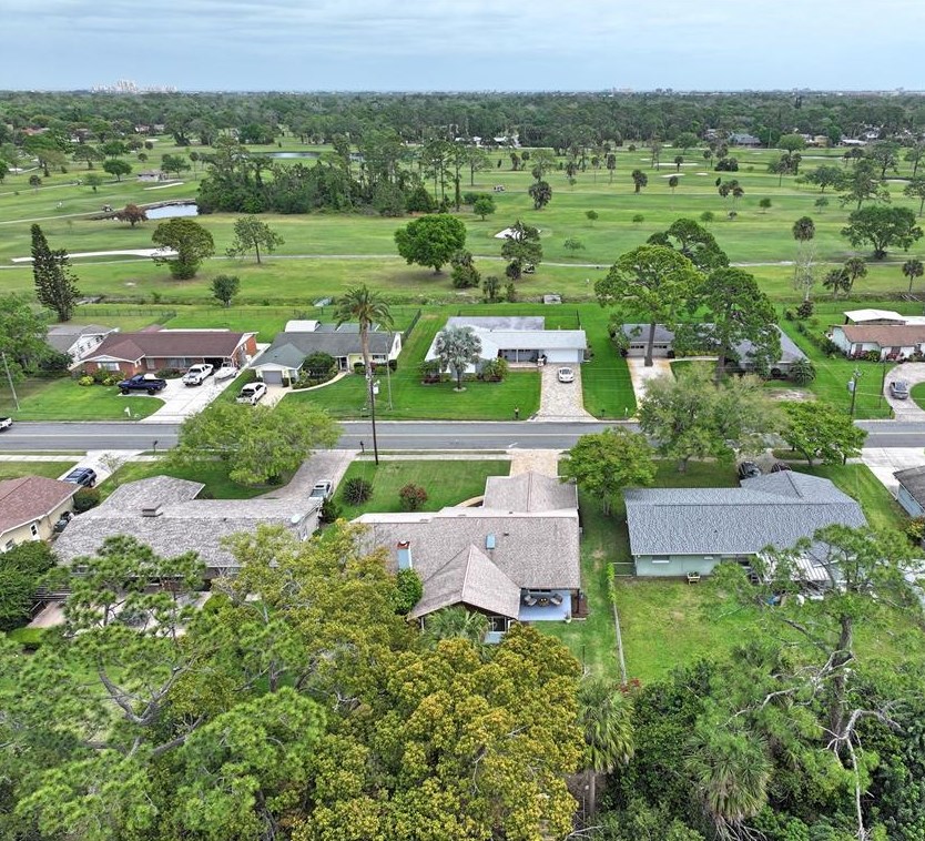 818 Fairway Dr, New Smyrna FL  32168-6117 exterior