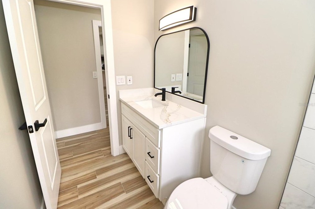 818 Fairway Dr, New Smyrna FL  32168-6117 exterior