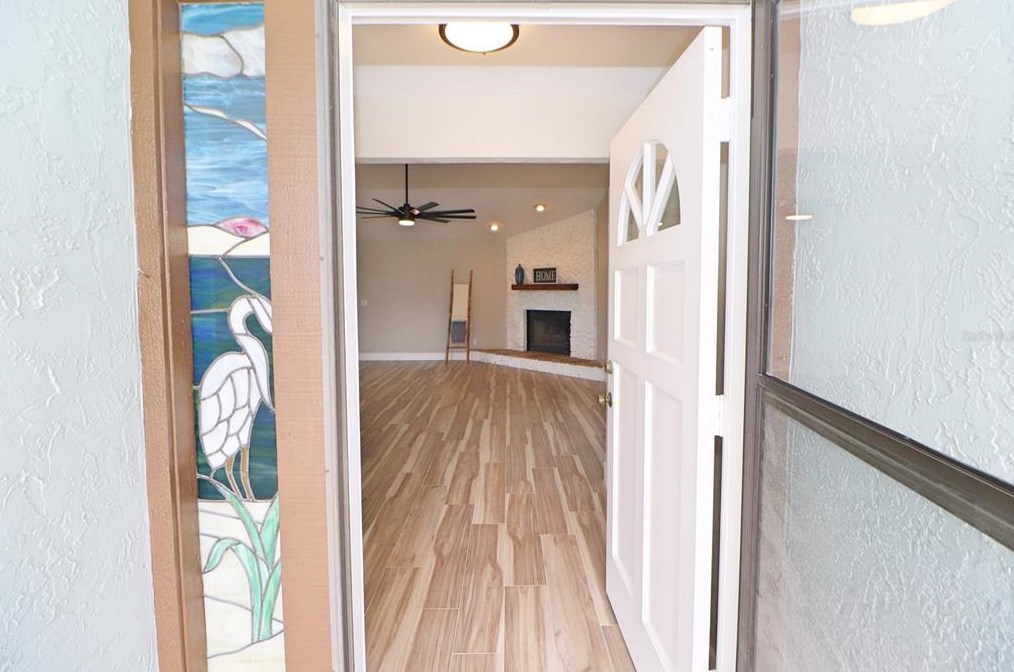 818 Fairway Dr, New Smyrna FL  32168-6117 exterior