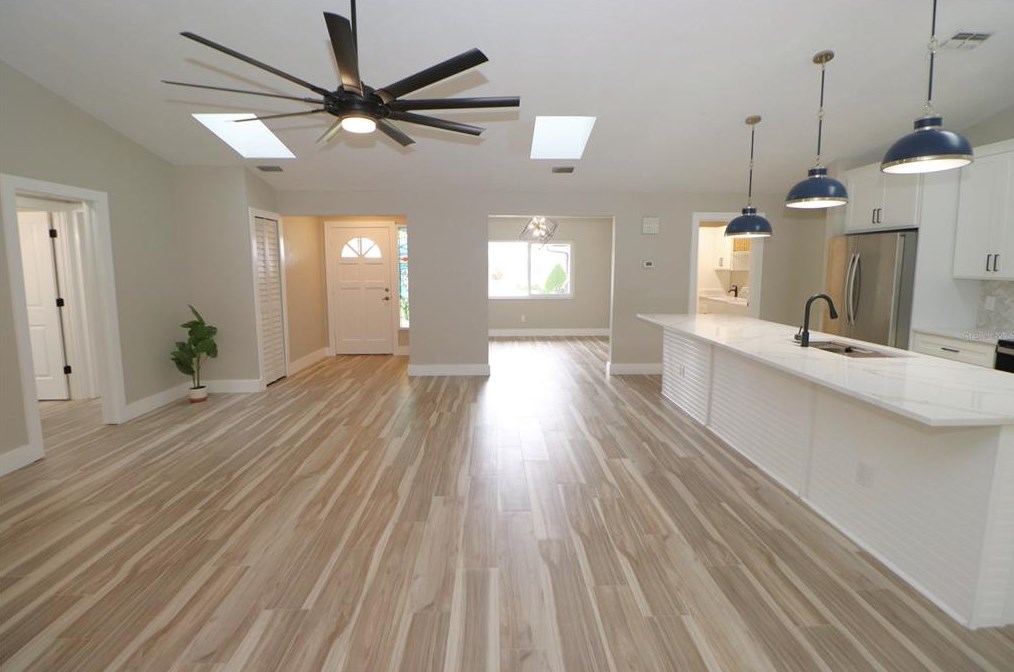 818 Fairway Dr, New Smyrna FL  32168-6117 exterior