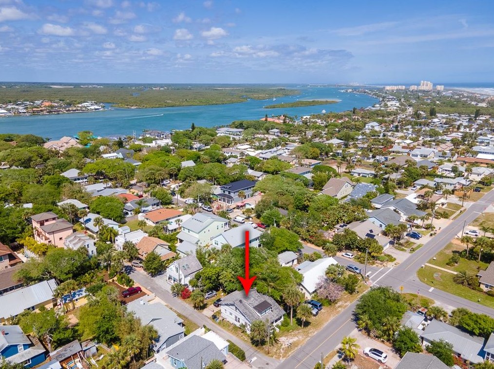 300 N Pine St, New Smyrna, FL 32169